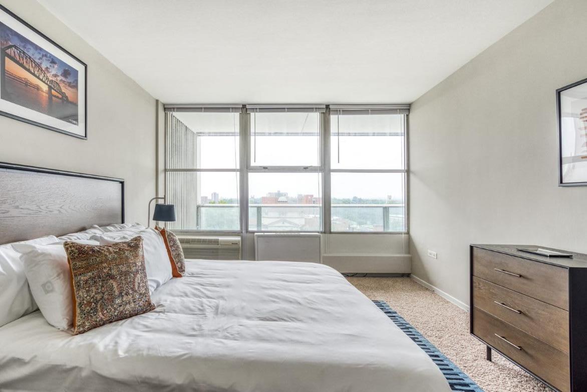 Apartment Spacious 2br 2ba Cozysuites With Gym! 30