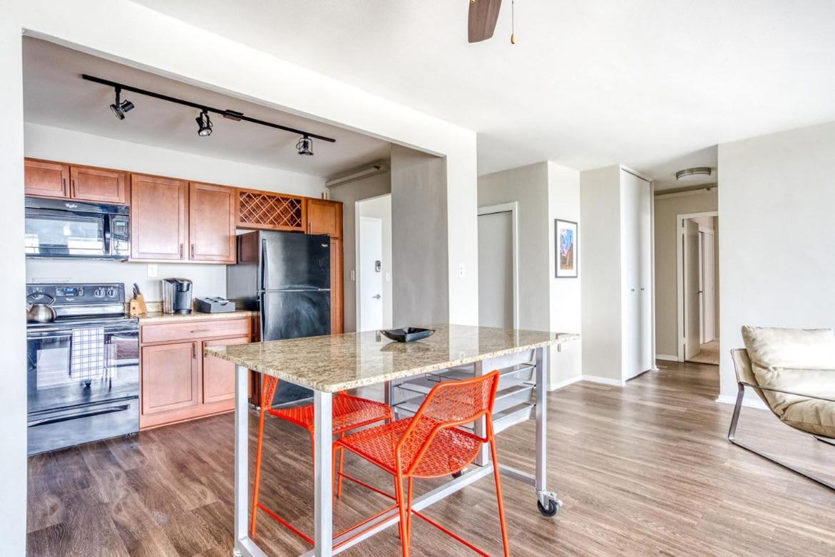 Apartment Spacious 2br 2ba Cozysuites With Gym! 30 Louisville